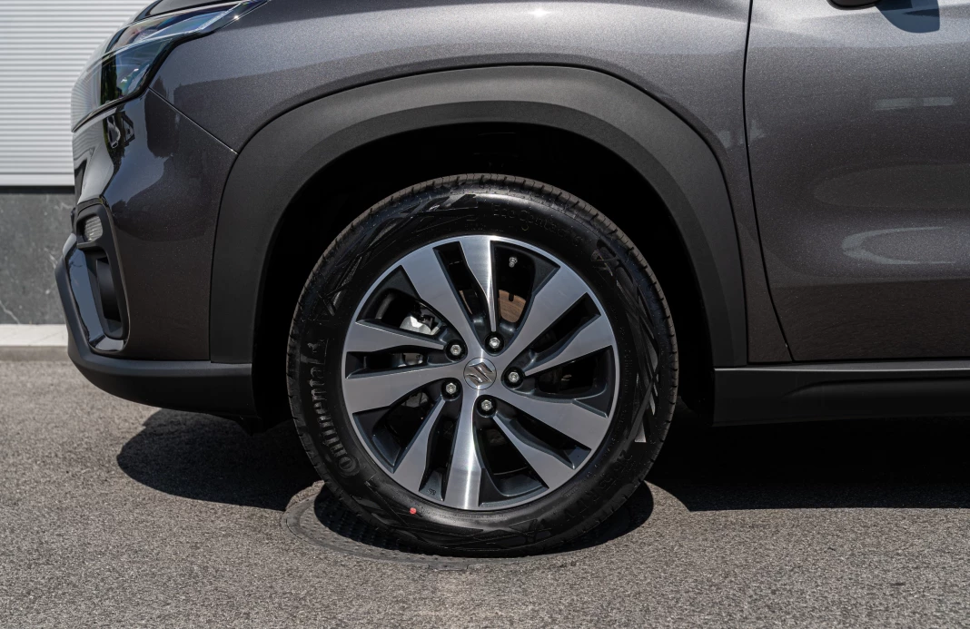 S-Cross 1,4 Elegance,4WD,MT Predvádzacie vozidlo obrázok č. 2