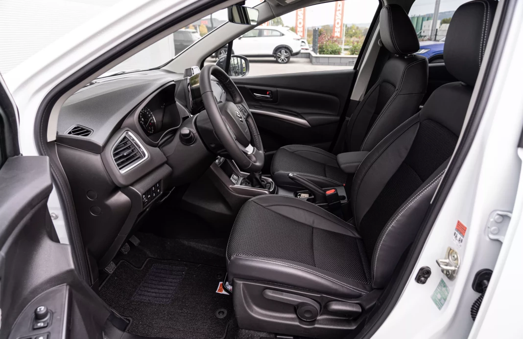 S-Cross 1,4 Elegance 4WD,AT  obrázok č. 11