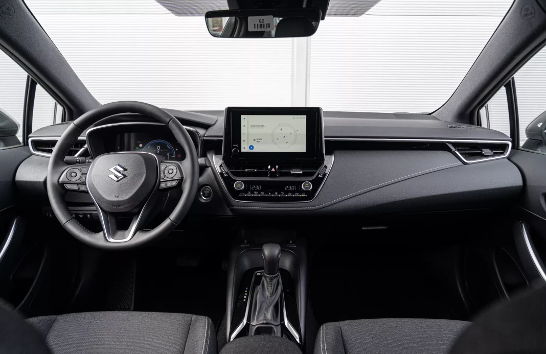 SWACE 1,8 GLX 2WD CVT HYBRID obrázok č. 3
