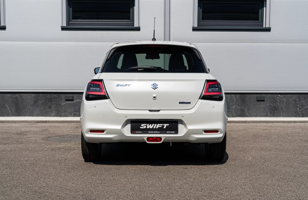 Swift 1,2 ,GLX,2WD,5MT obrázok č. 3