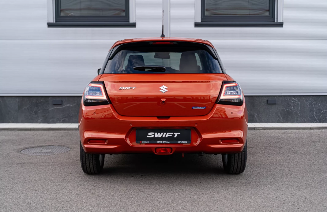 Swift 1,2 ,GL+,2WD,5MT     obrázok č. 5