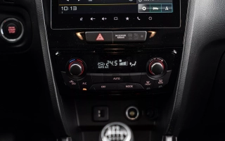 Vitara 1,4 Elegance 4WD,MT       obrázok č. 11